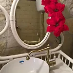 Гостевой дом Tamerici House Montecastrilli